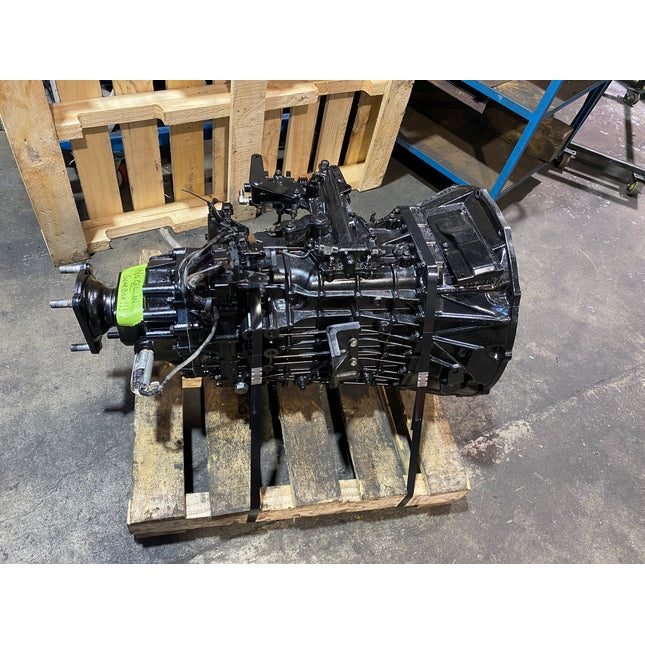 Rebuilt MZW6P-4HK1 4 Cyl model. Starter motor hole in bell housing. *Exchange only*