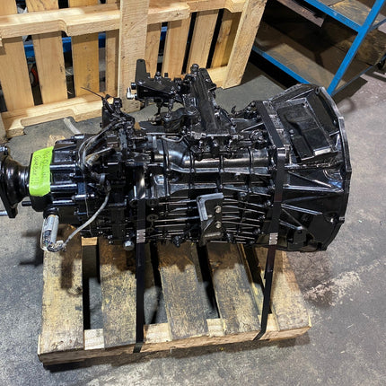 Rebuilt MZW6P-4HK1 4 Cyl model. Starter motor hole in bell housing. *Exchange only*