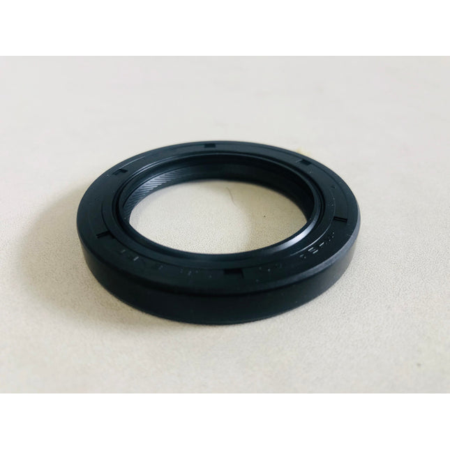 FRONT GEARBOX SEAL CANTER FRTM4